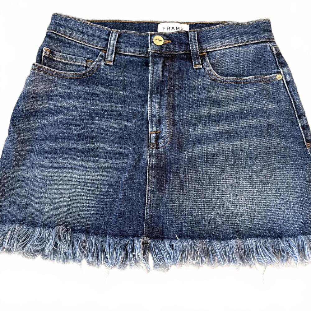 FRAME Denim mini skirt - fray bottom. SZ 25 Cowgirl CabinCore Trendy‎ Luxury